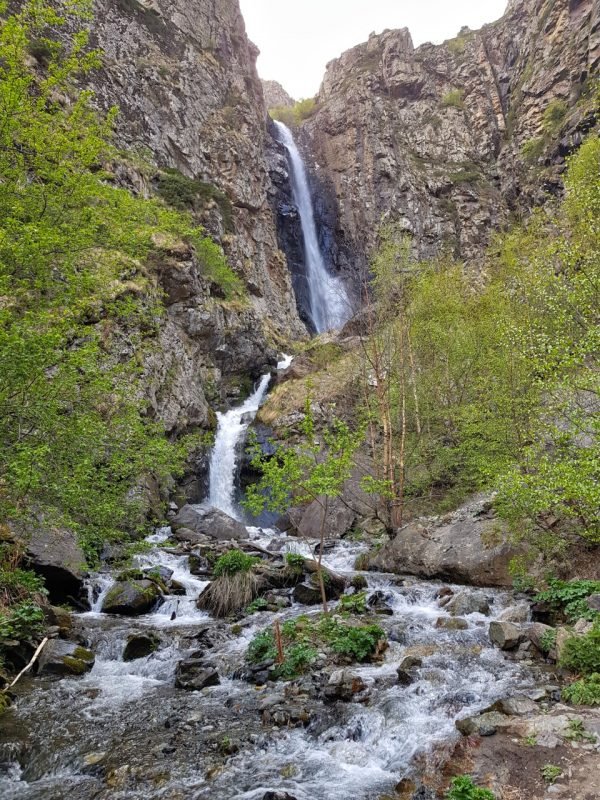 Gvaleti waterfall _ Kazbegi Gerogia _ Escaperies
