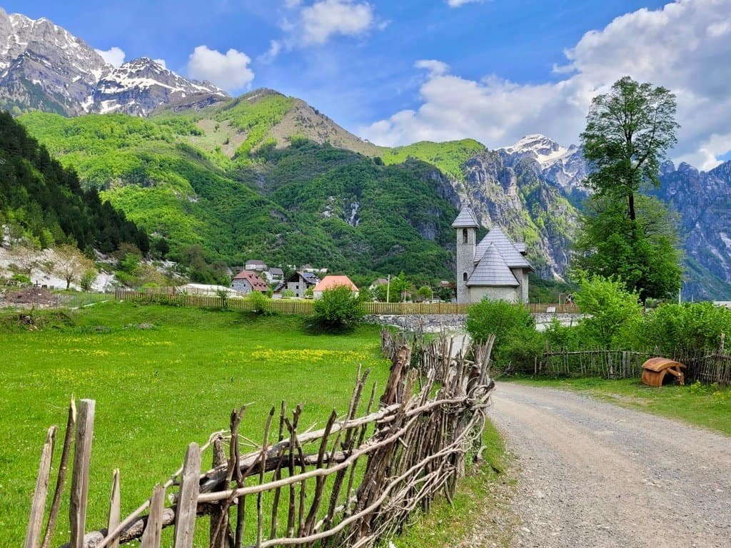 Escapereis - Balcans - Albanian Alps - Theth
